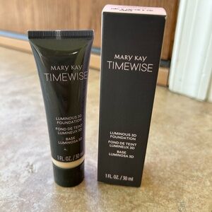 Mary Kay Timewise Luminous 3D Foundation